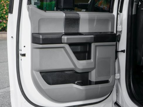 Used 2020 Ford F550 2WD Crew Cab Super Duty w/ XLT Value Package image 35