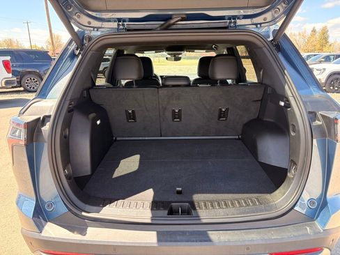 Used 2025 Chevrolet Equinox LT w/ Convenience Package II AWD/4WD image 6