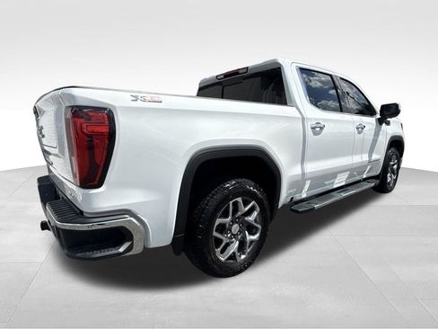 Used 2026 GMC Sierra 1500 SLT AWD/4WD image 9
