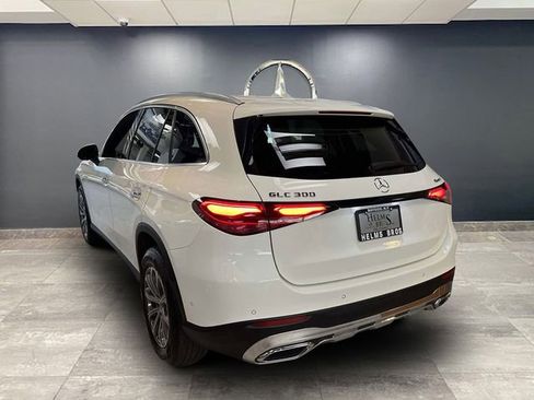 Certified 2024 Mercedes-Benz GLC 300 4MATIC image 4