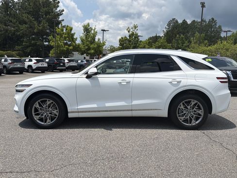 Used 2025 Genesis GV70 2.5T AWD/4WD image 14