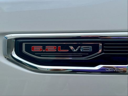 Used 2022 GMC Sierra 1500 Denali w/ Denali Premium Package image 7