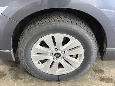Used 2017 Subaru Outback 2.5i image 4