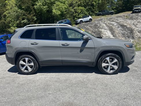 Used 2021 Jeep Cherokee Limited AWD/4WD image 2