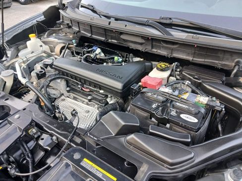 Used 2018 Nissan Rogue S AWD/4WD image 18