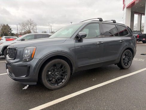 Used 2022 Kia Telluride SX w/ SX Prestige Package image 1