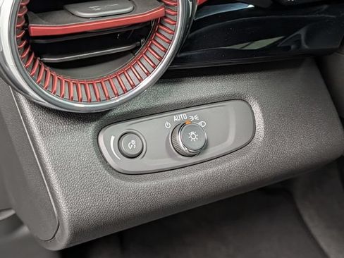 New 2026 Chevrolet Trax RS w/ Sunroof Package FWD image 18