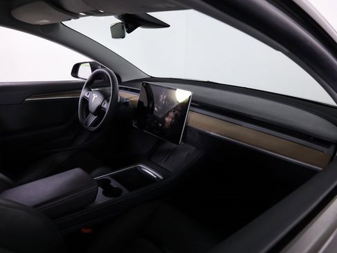 Used 2023 Tesla Model 3 Standard Range image 41