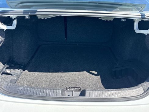 Certified 2021 Volkswagen Jetta R-Line w/ R-Line Cold Weather Package FWD image 23