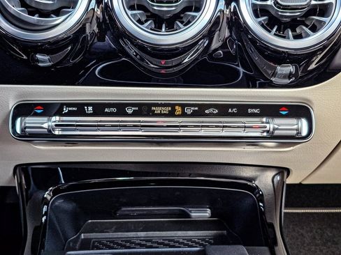 New 2025 Mercedes-Benz C 300 4MATIC Sedan image 19