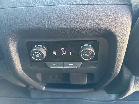 New 2026 Chevrolet Traverse Z71 w/ Enhanced Driving Package AWD/4WD image 37