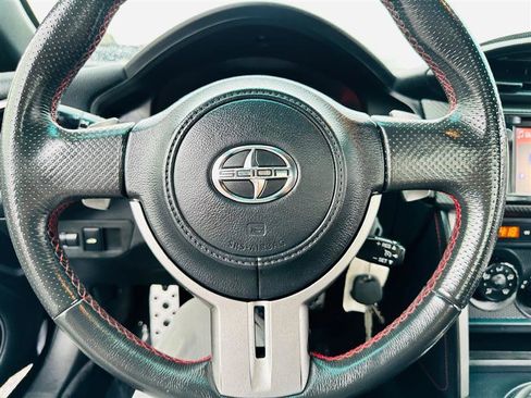Used 2015 Scion FR-S image 32