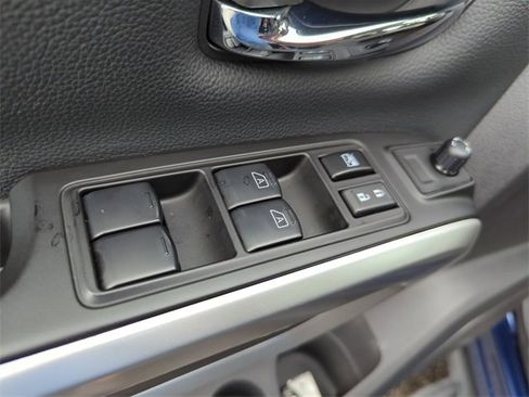 Certified 2024 Nissan Titan SV w/ SV Convenience Package image 30