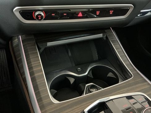 Certified 2025 BMW X7 xDrive40i AWD/4WD image 19