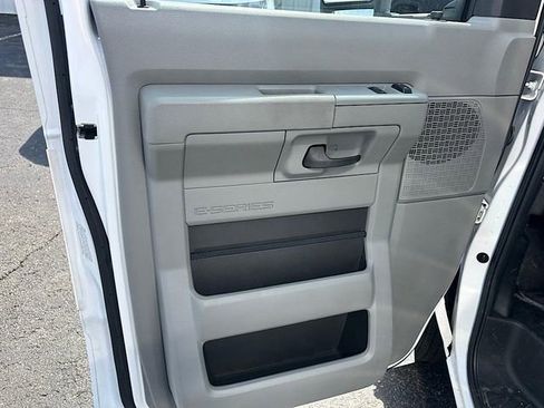 New 2024 Ford E-450 and Econoline 450 Super Duty w/ Driver's Safety Package image 16