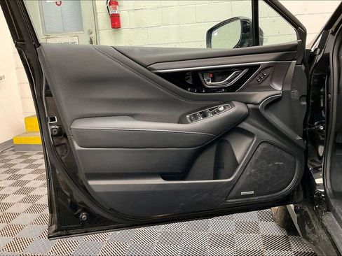 Used 2025 Subaru Outback Limited image 22