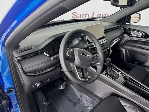 New 2026 Jeep Compass Latitude AWD/4WD image 9
