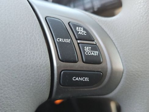 Used 2011 Subaru Forester 2.5X Premium w/ All-Weather Pkg image 11