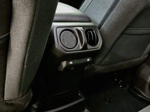 Used 2024 Jeep Wrangler Unlimited w/ Convenience Group AWD/4WD image 27