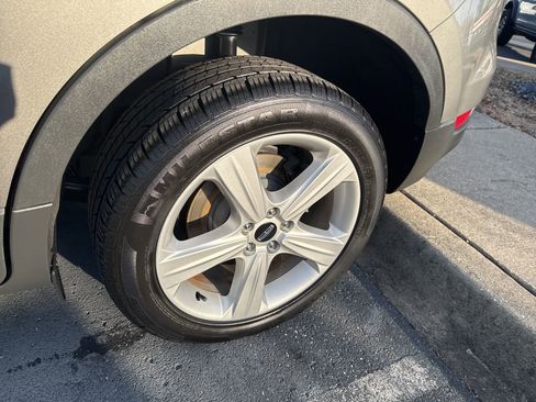 Used 2017 Lincoln MKC Premiere image 31