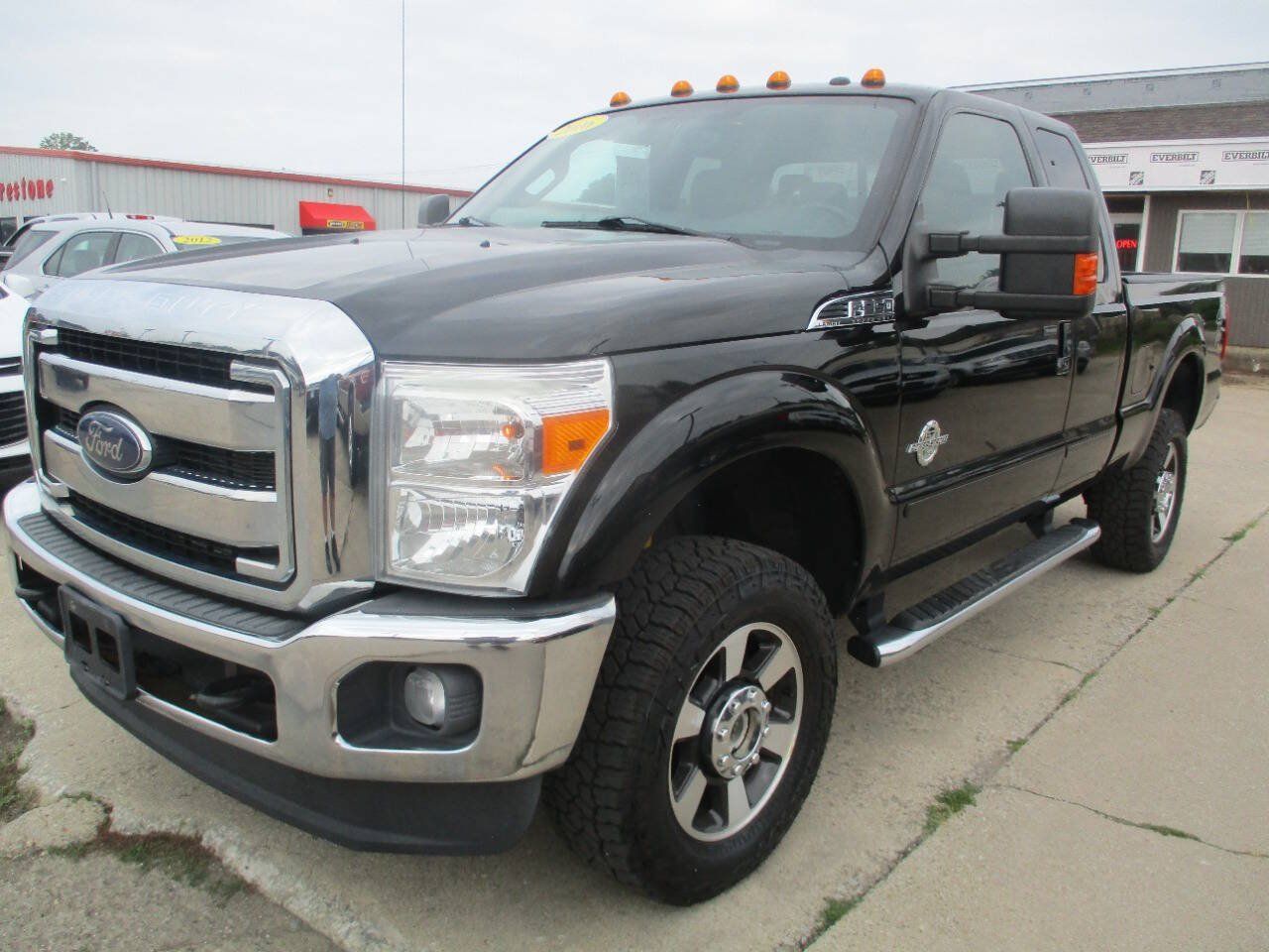 Used 2016 Ford F350 Lariat w/ Lariat Interior Package AWD/4WD image 2
