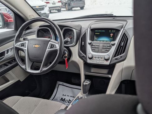 Used 2017 Chevrolet Equinox LT w/ Convenience Package image 15