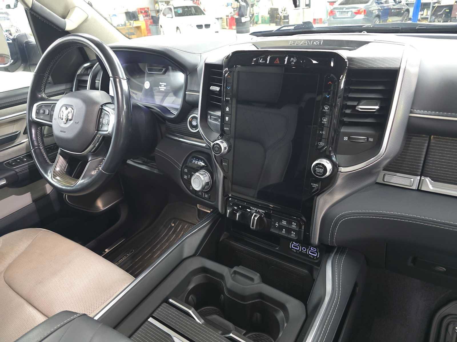 Used 2024 RAM 1500 Limited AWD/4WD image 11