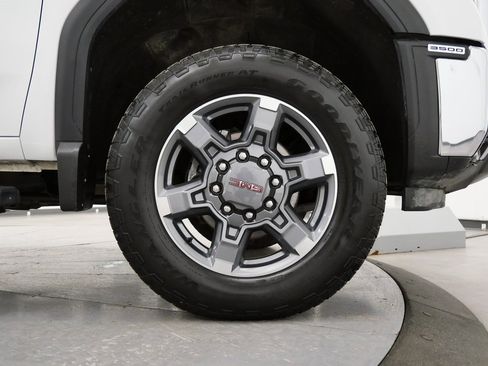 Used 2025 GMC Sierra 3500 SLT w/ SLT Premium Package image 36