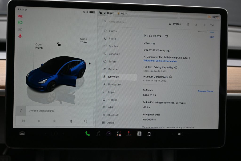 Used 2022 Tesla Model 3 RWD image 16