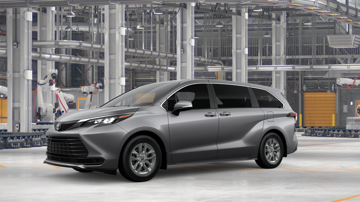 New 2026 Toyota Sienna LE FWD image 3