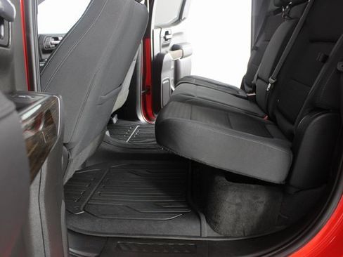 Used 2021 GMC Sierra 1500 Elevation w/ Preferred Package image 17