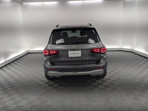 Used 2022 Mercedes-Benz GLB 250 4MATIC image 8