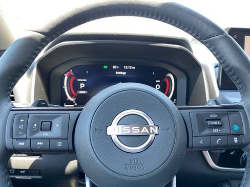 Certified 2024 Nissan Rogue Platinum w/ Platinum Premium Package AWD/4WD image 15