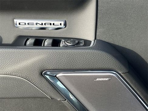 New 2026 GMC Sierra 1500 Denali w/ Denali Reserve Package image 23