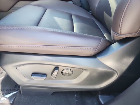 New 2026 Ford Explorer Platinum image 13