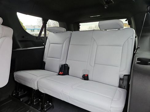 New 2026 Chevrolet Suburban Premier image 11