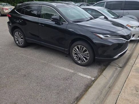 Used 2021 Toyota Venza XLE w/ Softex Package AWD/4WD image 1