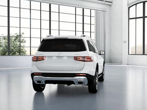 Certified 2025 Mercedes-Benz GLB 250 4MATIC image 24