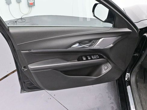 Certified 2022 Cadillac CT4 Luxury w/ Sun And Sound Package image 9