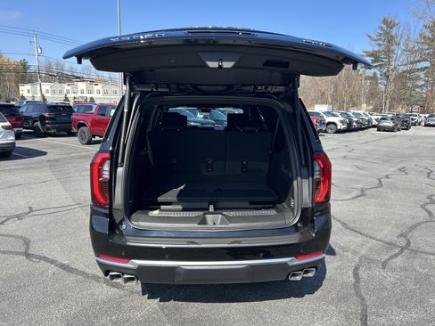 New 2026 GMC Yukon XL Denali w/ Denali Reserve Package image 6