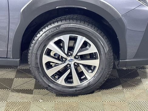 Used 2024 Subaru Outback Premium AWD/4WD image 22