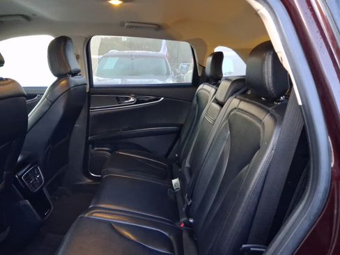 Used 2023 Lincoln Nautilus FWD image 6
