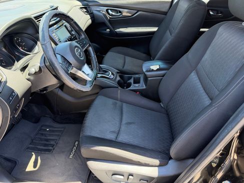 Used 2020 Nissan Rogue SV w/ Sun & Sound Touring Package FWD image 15
