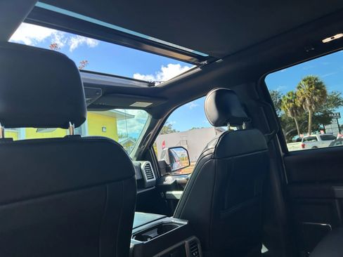 Used 2017 Ford F150 Platinum w/ Equipment Group 701A Luxury image 12