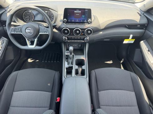 Used 2025 Nissan Sentra SV w/ Trunk Package FWD image 12