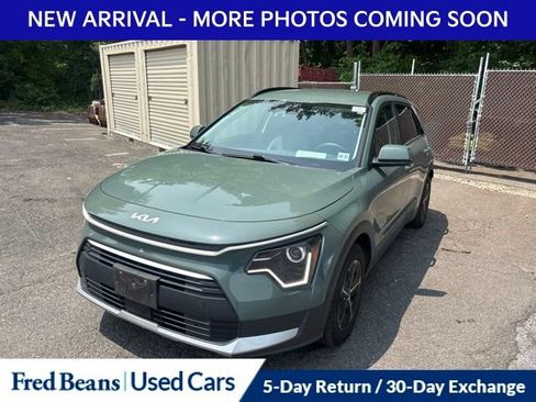 Used 2023 Kia Niro EX FWD image 1