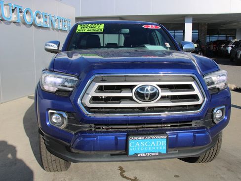 Used 2023 Toyota Tacoma Limited image 14
