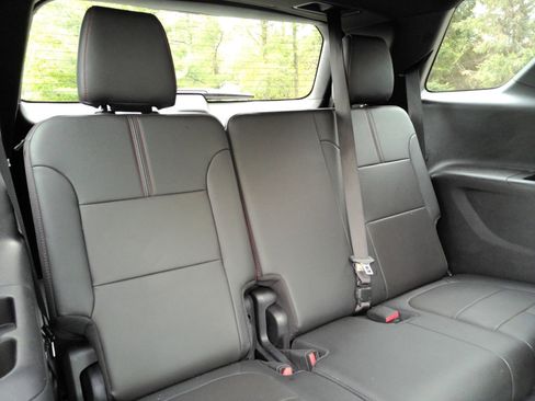 Certified 2023 Chevrolet Traverse RS AWD/4WD image 23
