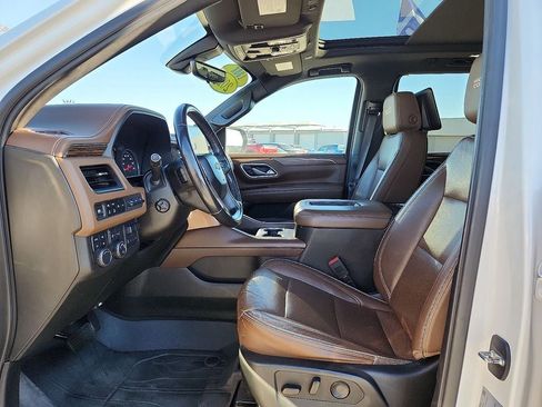 Used 2021 Chevrolet Tahoe High Country w/ Premium Package image 20