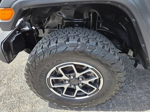 Used 2025 Jeep Wrangler Unlimited Rubicon AWD/4WD image 20